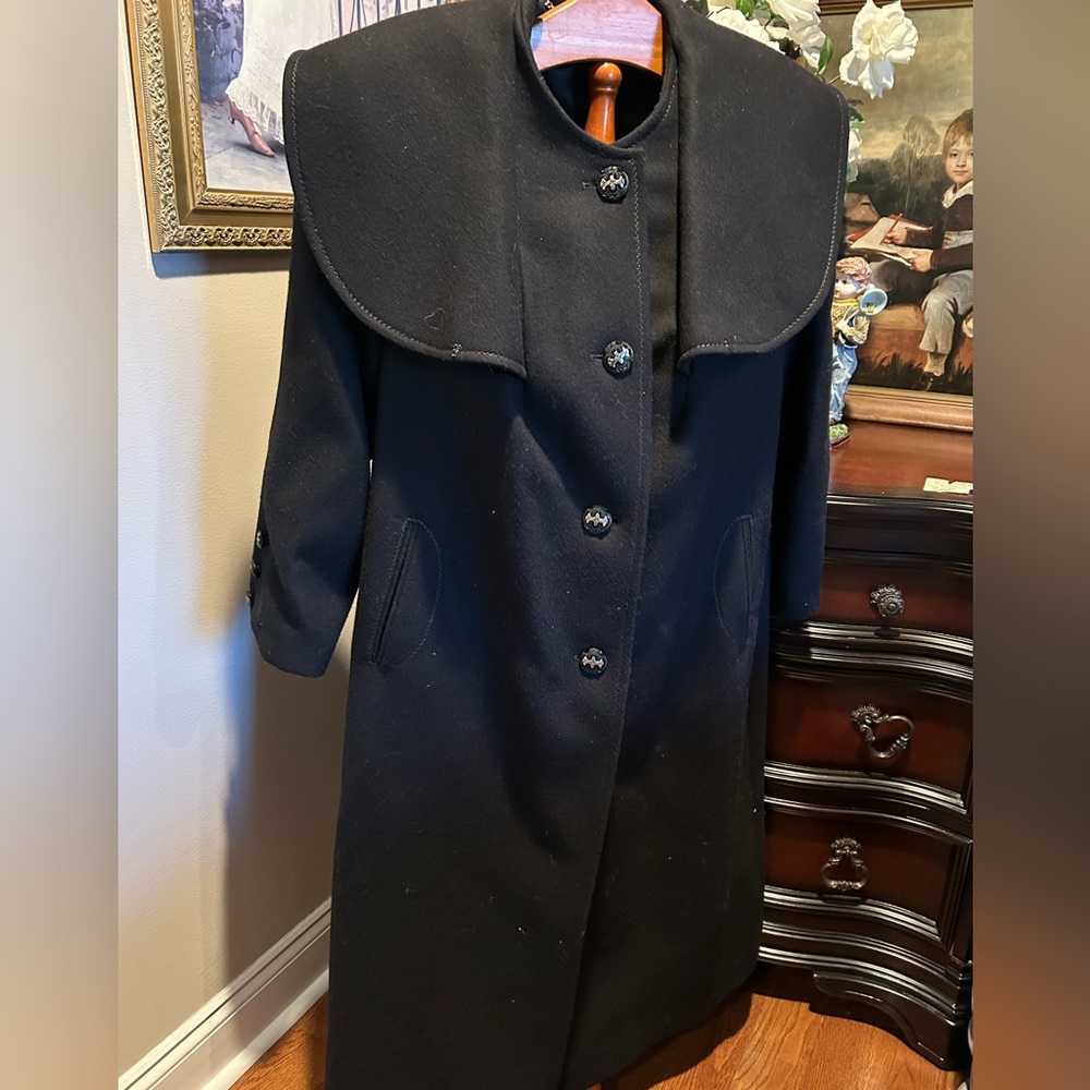 Vintage Classic Black Women’s Wool Coat with Oversized Collar Cape May fit Sz XL